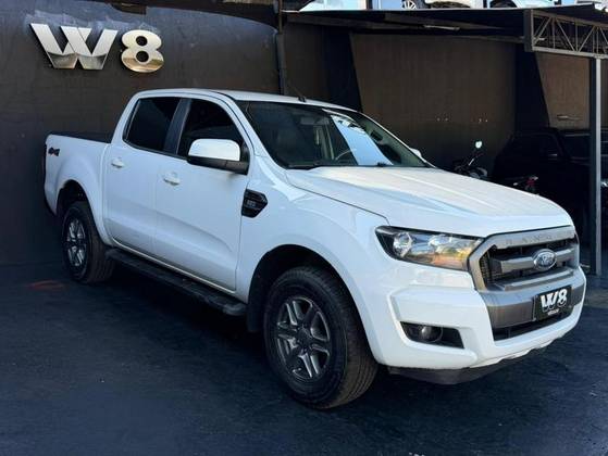 FORD RANGER 2.2 XLS 4X4 CD 16V DIESEL 4P AUTOMÁTICO FORD RANGER 2.2 XLS 4X4 CD 16V DIESEL 4P AUTOMÁTICO